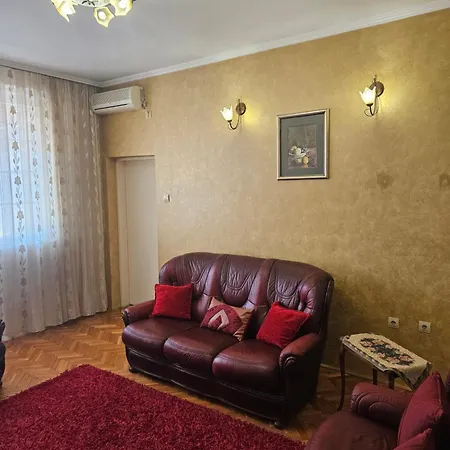 K8 Center بودغوريتْسا