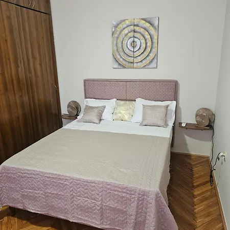 شقة K8 Center بودغوريتْسا