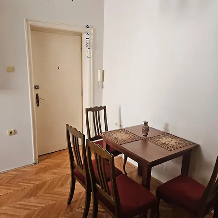 K8 Center דירה פודגוריצה