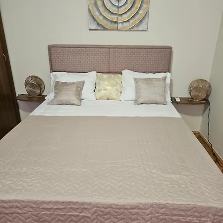 K8 Center Apartment *